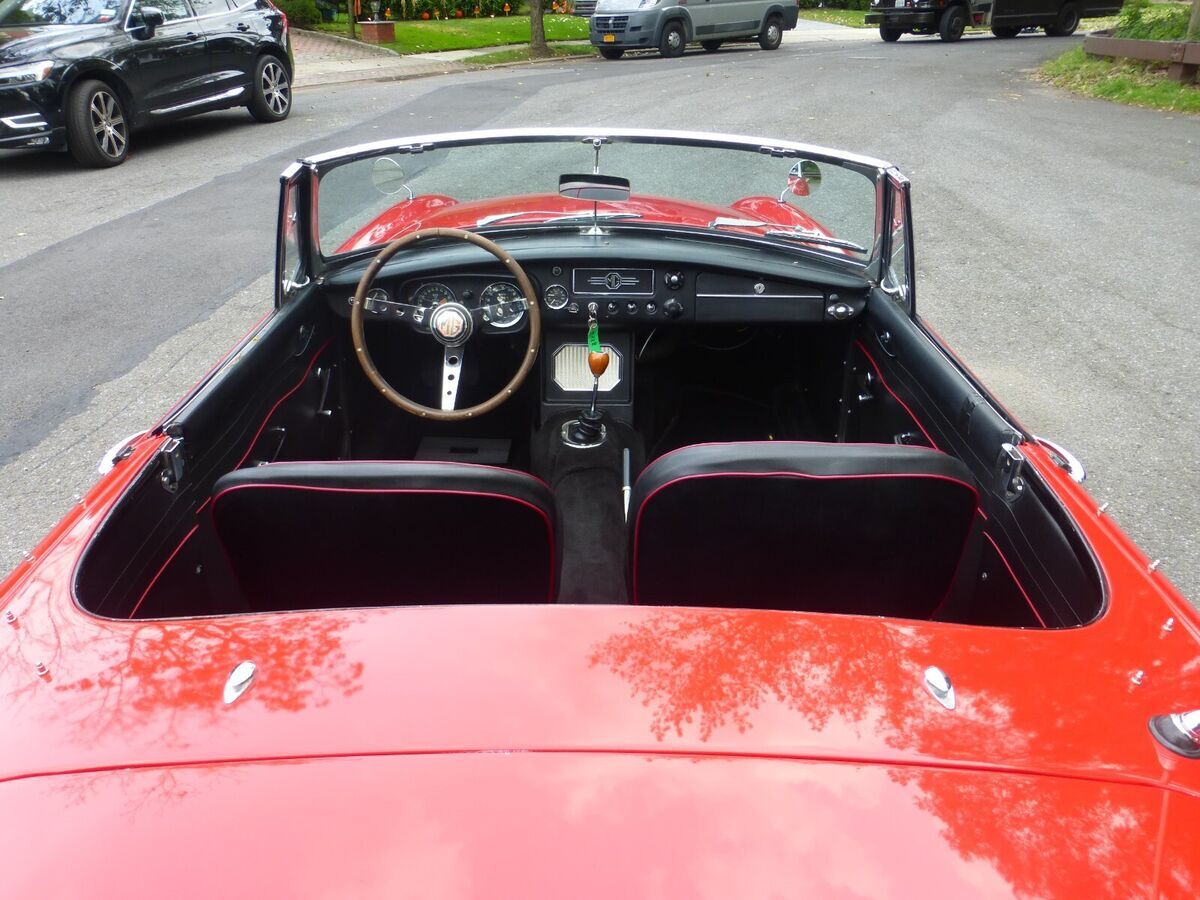 1966 MG MGB Nice Driver - photo 11