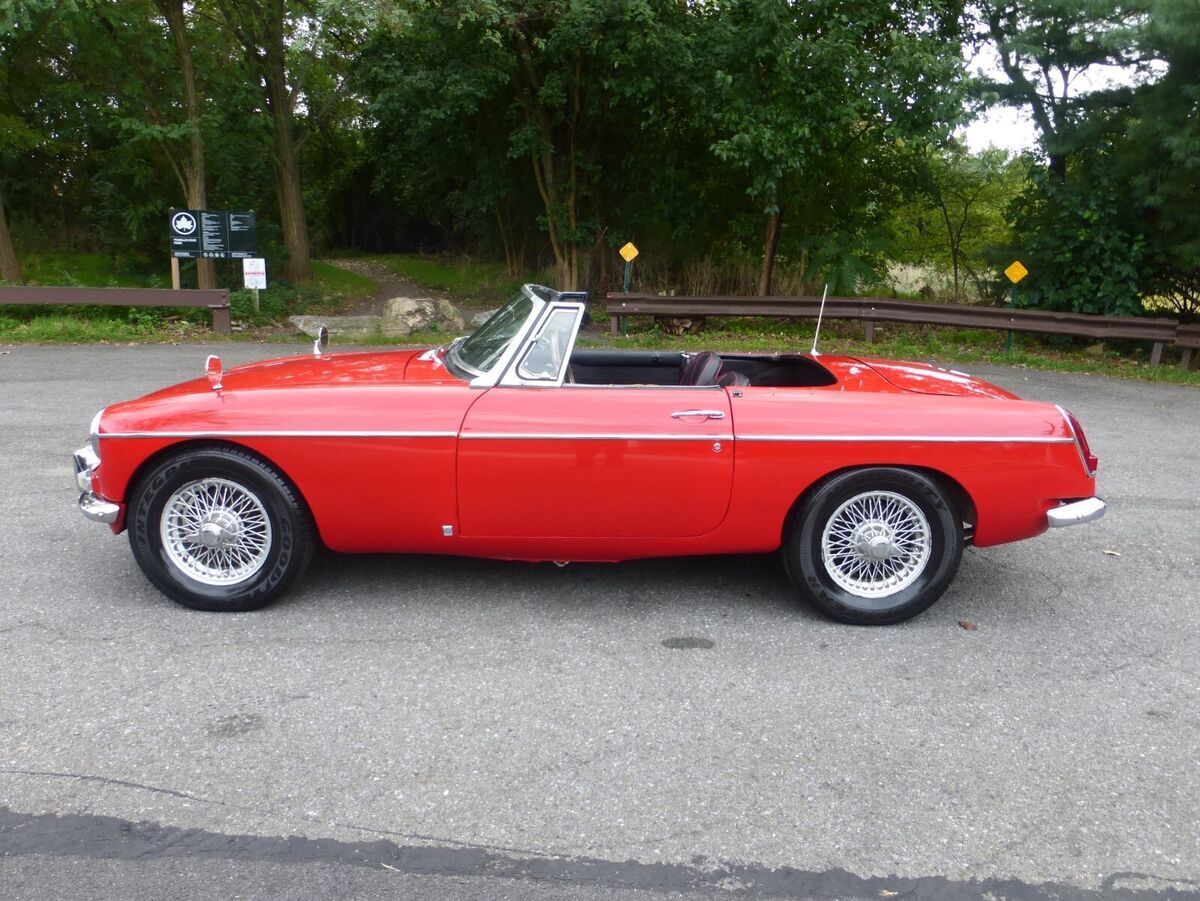1966 MG MGB Nice Driver - photo 2