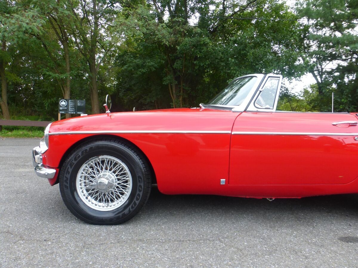 1966 MG MGB Nice Driver - photo 8