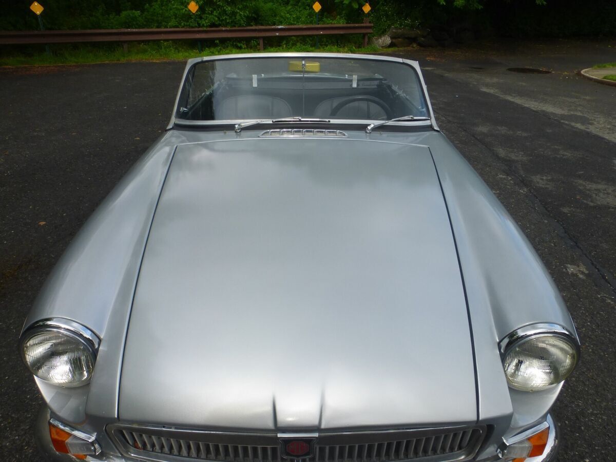 1966 MG MGB Nicely Presentable - photo 6