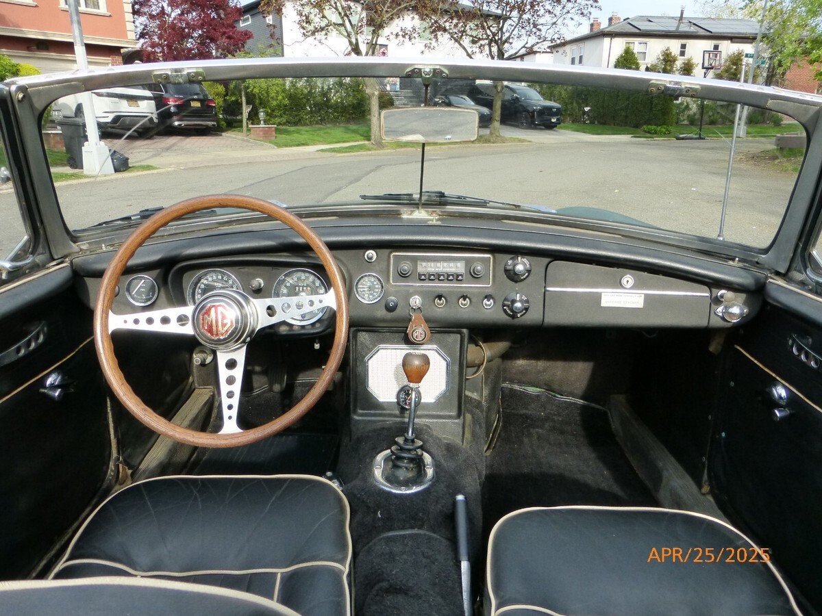 1966 MG MGB Good Mechanical Condition - photo 7