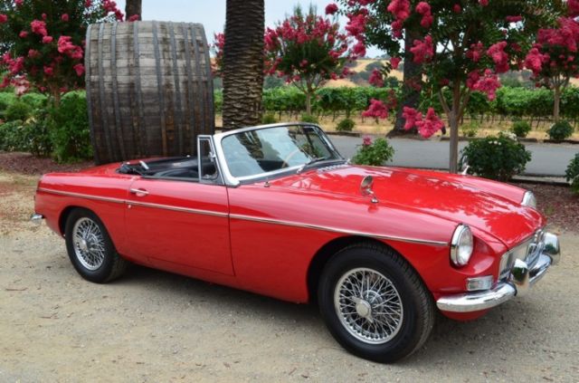 1966 MGB - ONE FAMILY OWNED, DELIVERED NEW IN CALIFORNIA - RESTORED <3,000 MILES 1966 MG MGB "B" CA. RESTORED CONV.