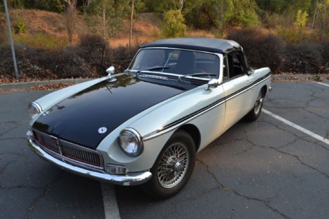 1966 MG MGB Mark 1 - Pull Handle Doors - Recent Refresh - photo 4