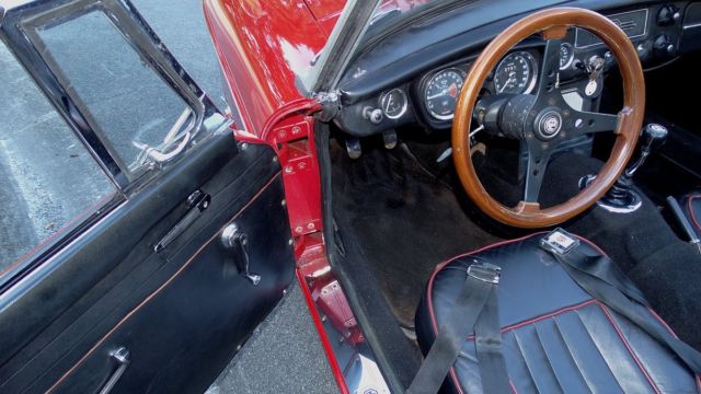 1966 MG MGB REAL LEATHER INTERIOR WITH PIPING - photo 13