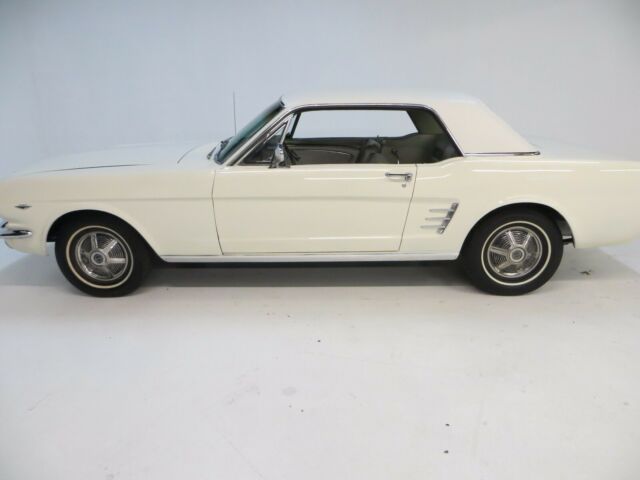 1966 Ford Mustang Coupe - photo 2