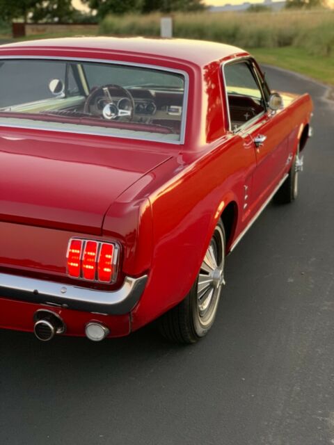1966 Ford Mustang New Pony Interior - photo 7