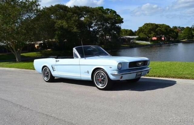 1966 Ford Mustang convertible - photo 5