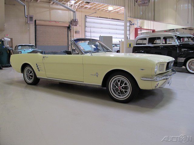 1966 Ford Mustang CONVERTIBLE - photo 3