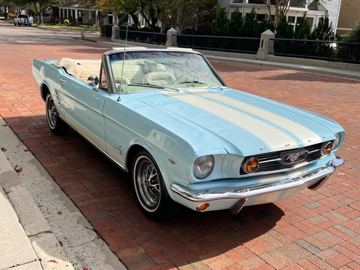 1966 Ford Mustang - photo 2