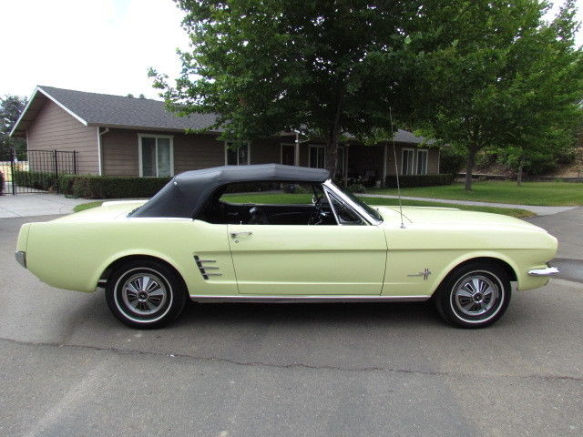 1966 Ford Mustang Convertible - photo 4