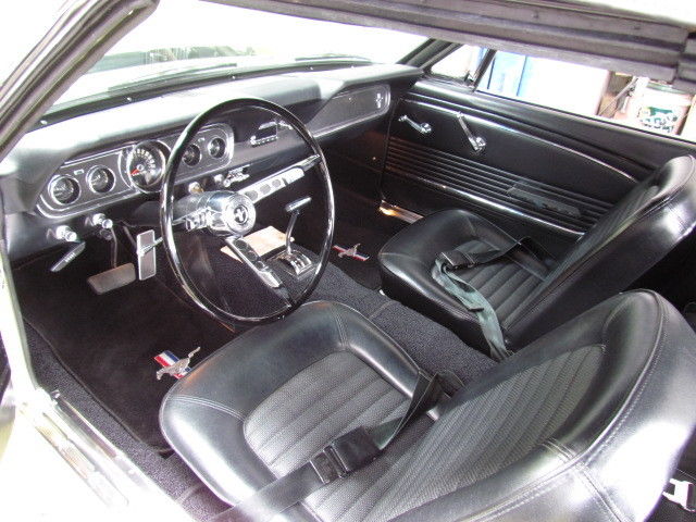 1966 Ford Mustang Convertible - photo 7