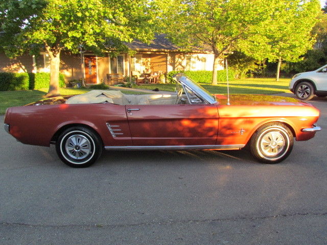 1966 Ford Mustang Convertible - photo 4