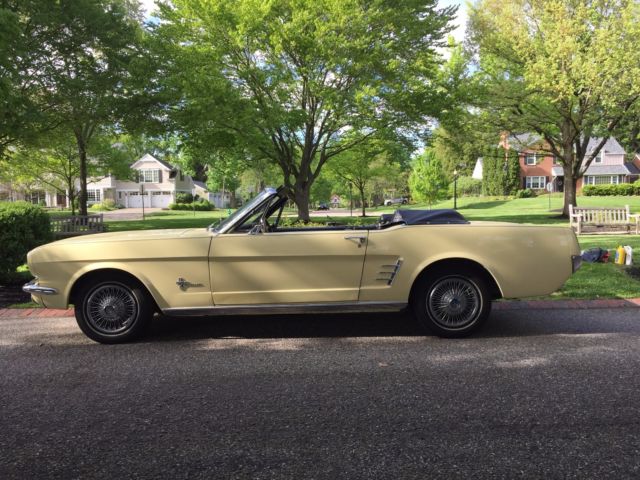 1966 Ford Mustang Convertible - photo 2