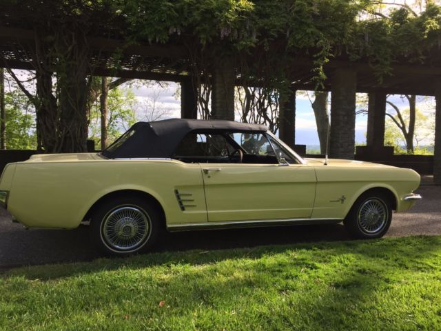 1966 Ford Mustang Convertible - photo 5