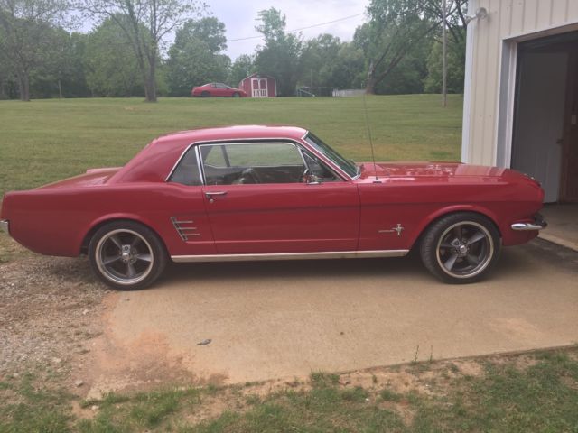 1966 Ford Mustang Parchment - photo 3