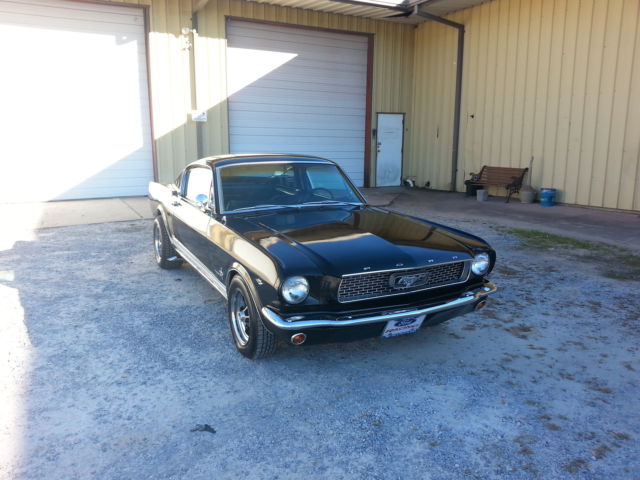 1966 Ford Mustang FASTBACK - photo 2