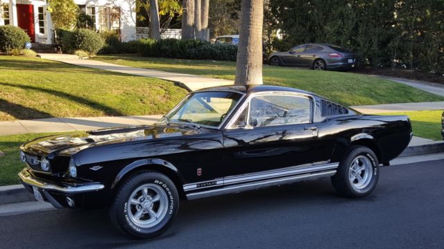 1966 MUSTANG FASTBACK GT 289 V8 1966 Ford Mustang FASTBACK GT 2 + 2