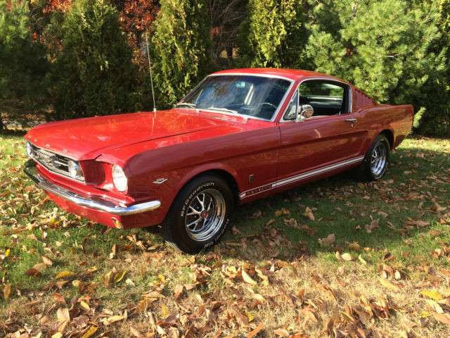 1966 Mustang GT 2+2 Fastback "A" code 289 4bb. 4 speed Beautiful & original car 1966 Ford Mustang