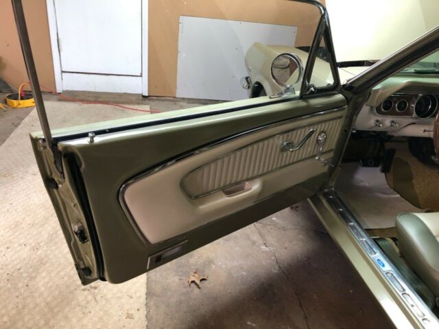 1966 Ford Mustang Sauterne Gold Black Vinyl Top, Pony Interior - photo 3