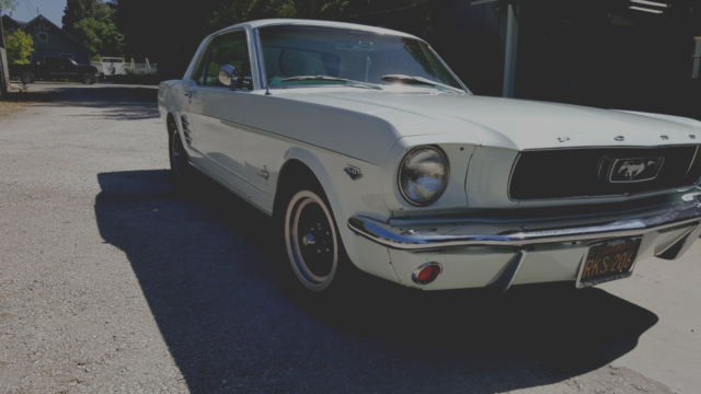 1966 Ford Mustang Deluxe - Pony - photo 2