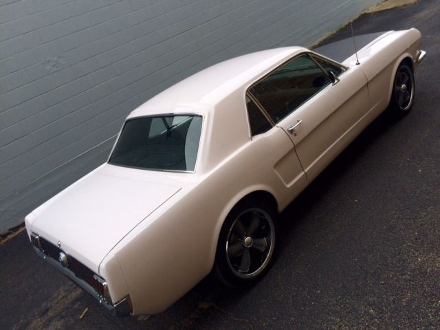 1966 Ford Mustang Base - photo 2