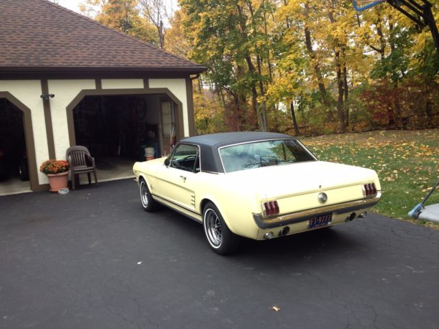 1966 Ford Mustang - photo 2