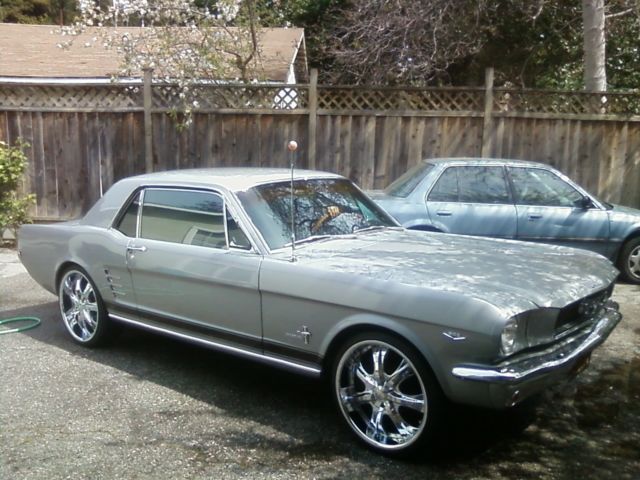 1966 Ford Mustang - photo 4