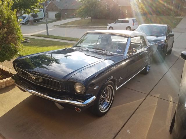 1966 Ford Mustang Convertible - photo 2