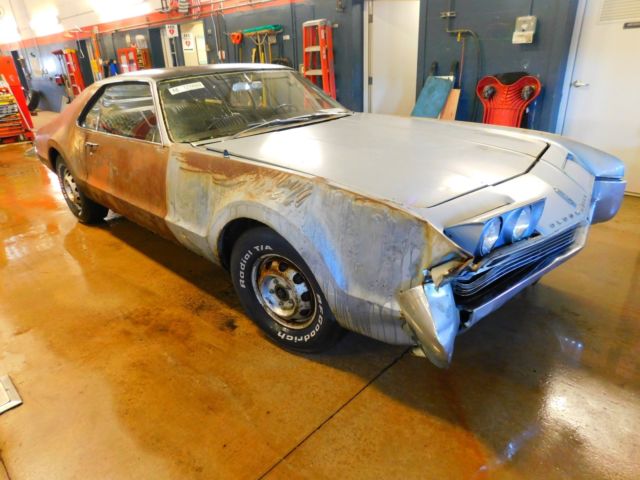 1966 Oldmobile Tornado T1274868 1966 Oldsmobile Toronado