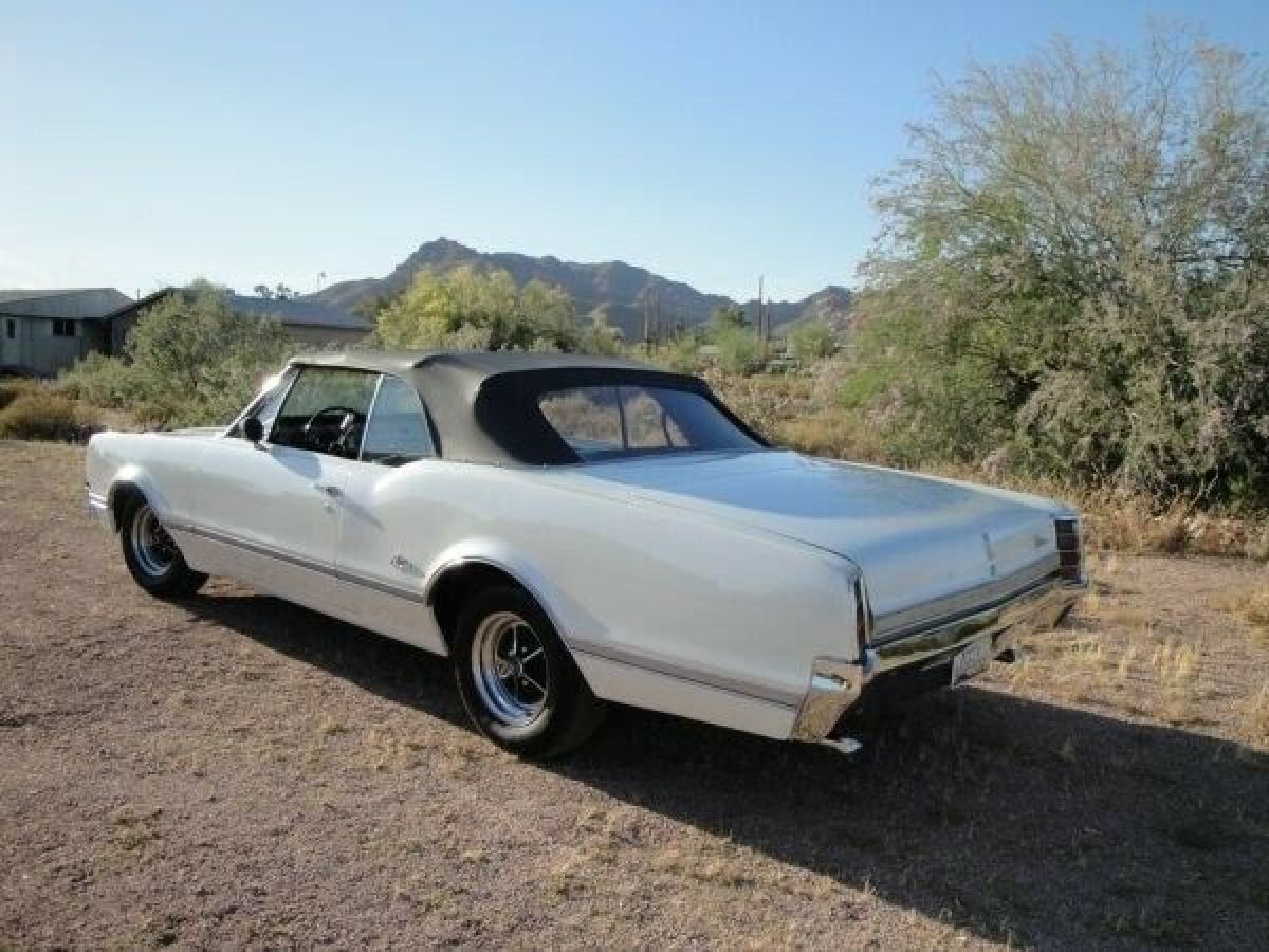 1966 Oldsmobile Cutlass - photo 2