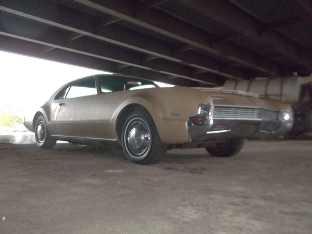 1966 OLDS OLDSMOBILE TORONADO SURVIVOR BARN FIND 1966 Oldsmobile Toronado CUSTOM W/CHROME WHEELS