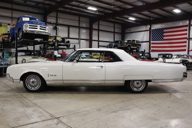 1966 Oldsmobile Ninety-Eight -- - photo 2