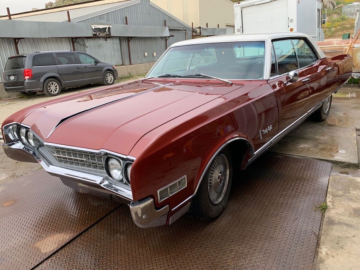 1966 Oldsmobile 98 - photo 2