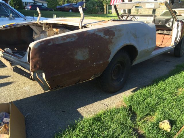 1966 Oldsmobile Cutlass - photo 3