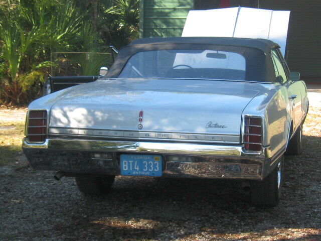 1966 Oldsmobile Cutlass convertible - photo 3