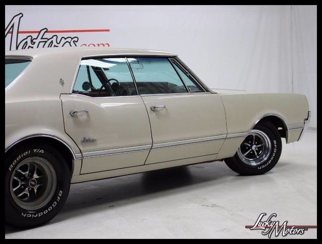 1966 Oldsmobile Cutlass Sedan - photo 10