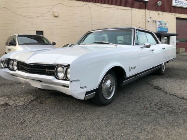 1966 Oldsmobile Ninety-Eight " Holiday " - photo 6
