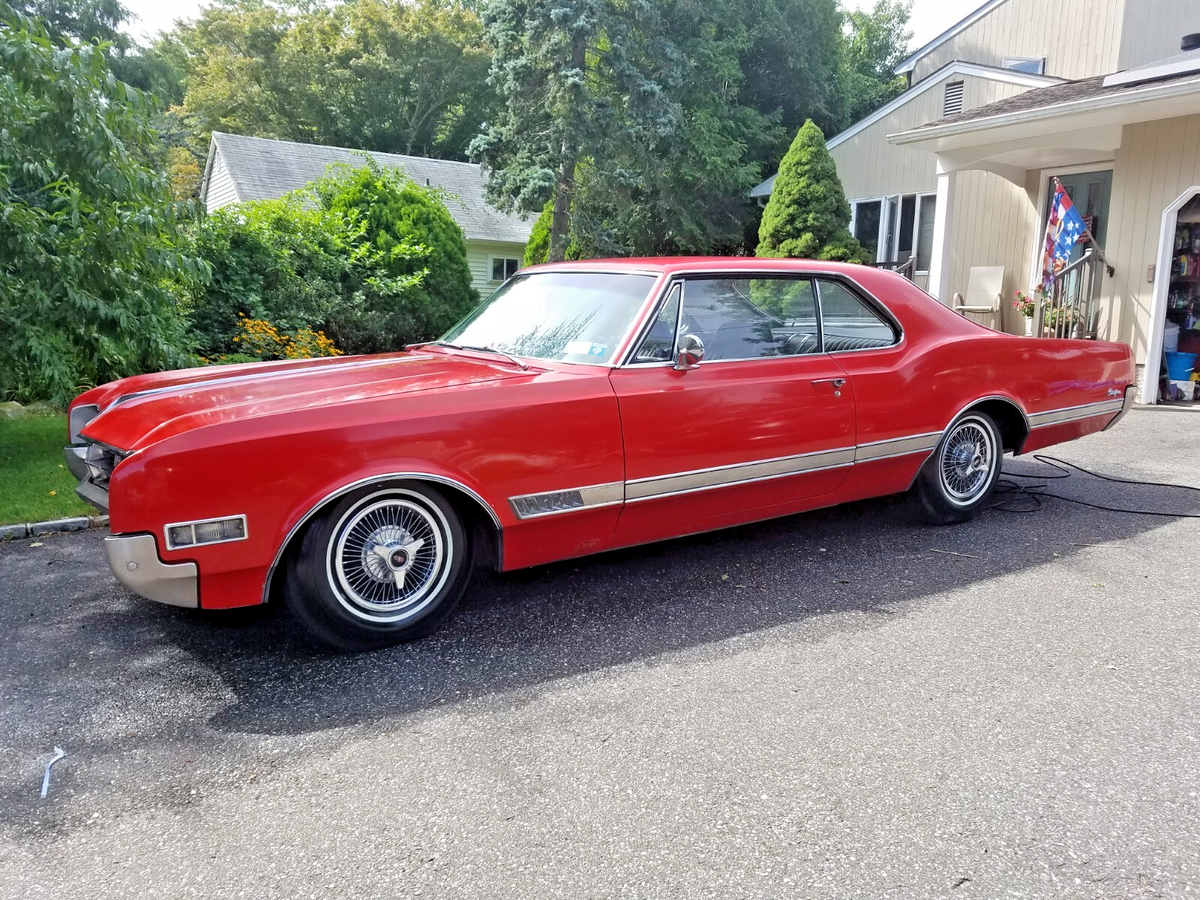 1966 Oldsmobile Starfire - photo 2