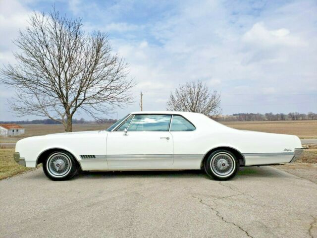 1966 Oldsmobile Starfire - photo 4