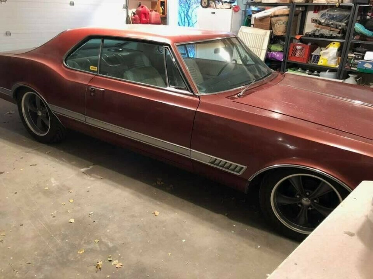 1966 Oldsmobile Starfire