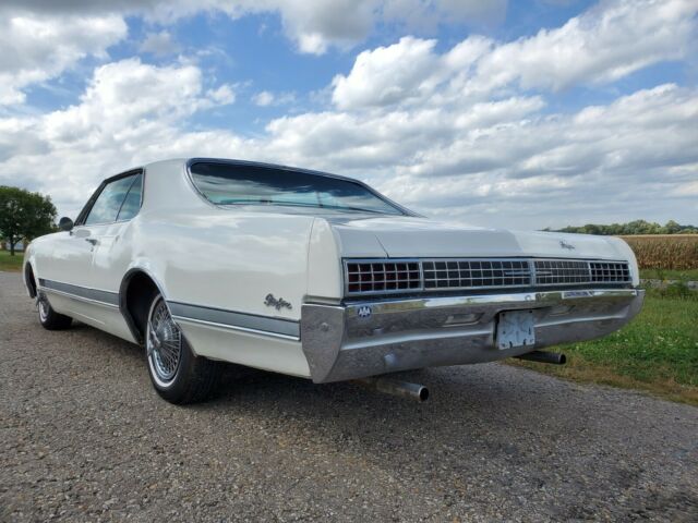 1966 Oldsmobile Starfire - photo 9