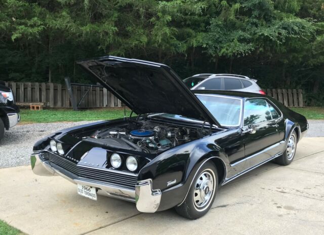 1966 Oldsmobile Toronado - photo 6