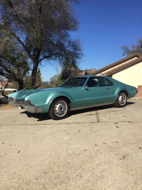 1966 Oldsmobile Toronado Sport Coupe - photo 2