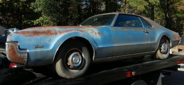 1966 Oldsmobile Toronado - photo 2