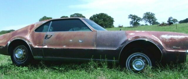 1966 Oldsmobile Toronado chrome - photo 10