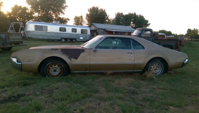 1966 Oldsmobile Toronado - photo 2