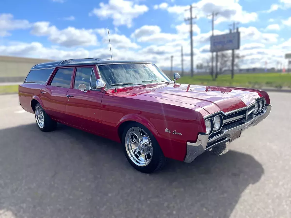 1966 Oldsmobile Vista Cruiser ** 330 V8 * 4 Speed * 1966 Oldsmobile Vista Cruiser