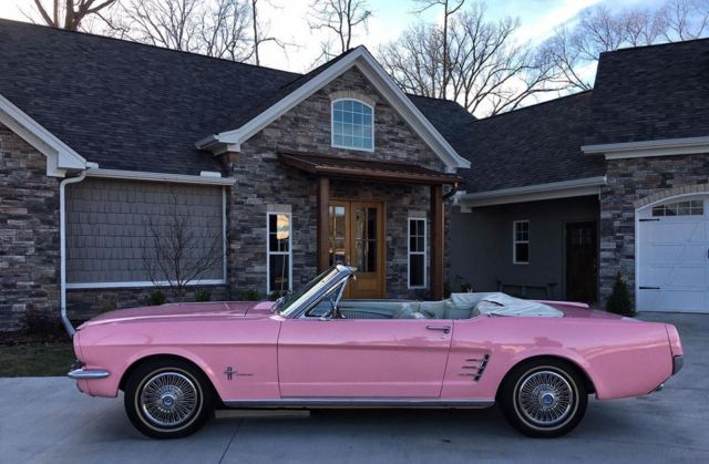 1966 Ford Mustang - photo 2