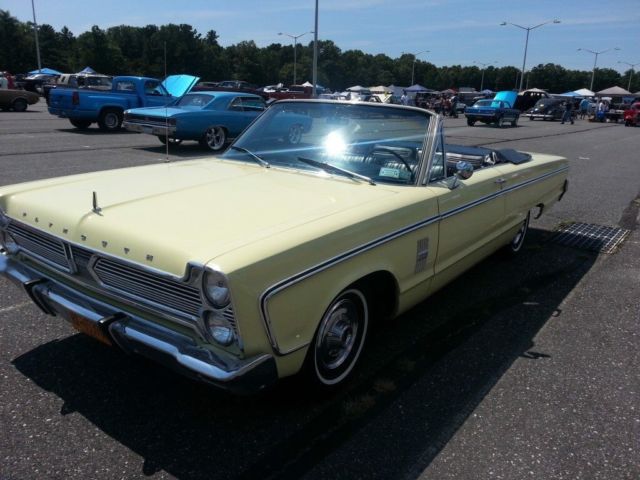 1966 Plymouth Fury - photo 2