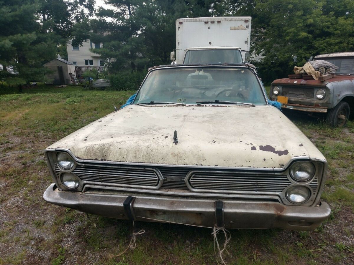 1966 Plymouth Fury - photo 2
